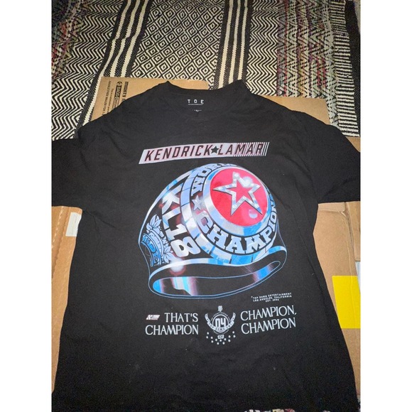 Kendrick Lamar TDE (Top Dawg Entertainment) Champion Ring T-Shirt - XL - Picture 1 of 4